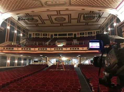 Robins theatre - Jan 16, 2020 · The Robins Theatre got off to a rousing start last week. The downtown Warren theater reopened Jan. 9 after being being dormant for more than 40 years. I’ve been writing about the restoration ... 